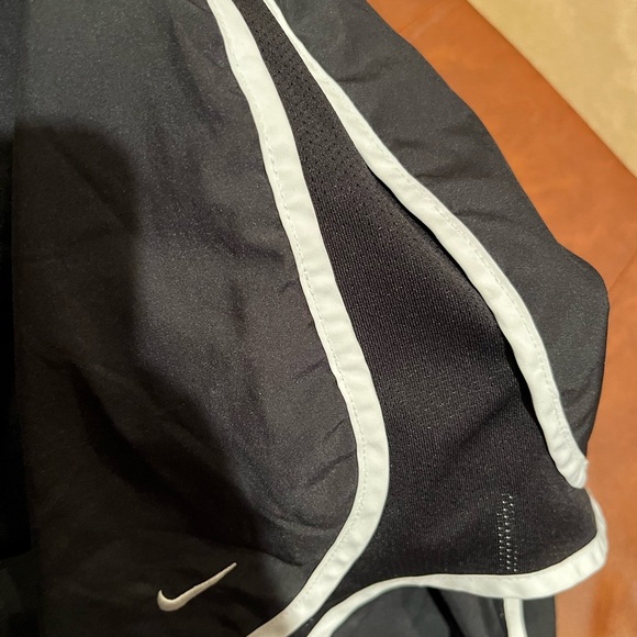 Women’s Nike Dri-Fit Shorts - Picture 5 of 9
